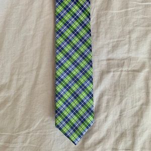 Reversible silk tie